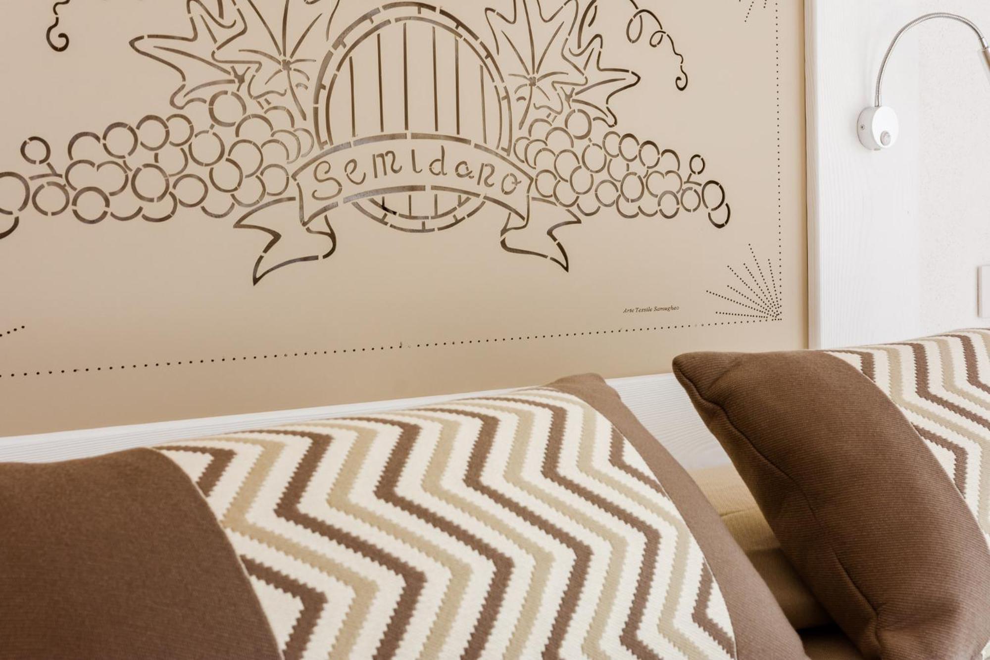 La Vinia Bed&Wine Experience - Adults Only Villa Sassari Room photo